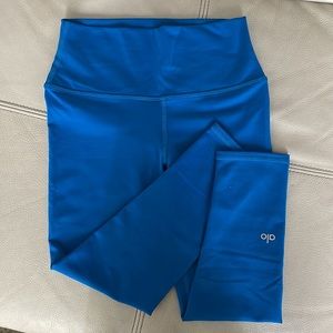 LIKE NEW Alo Yoga Airbrush Leggings